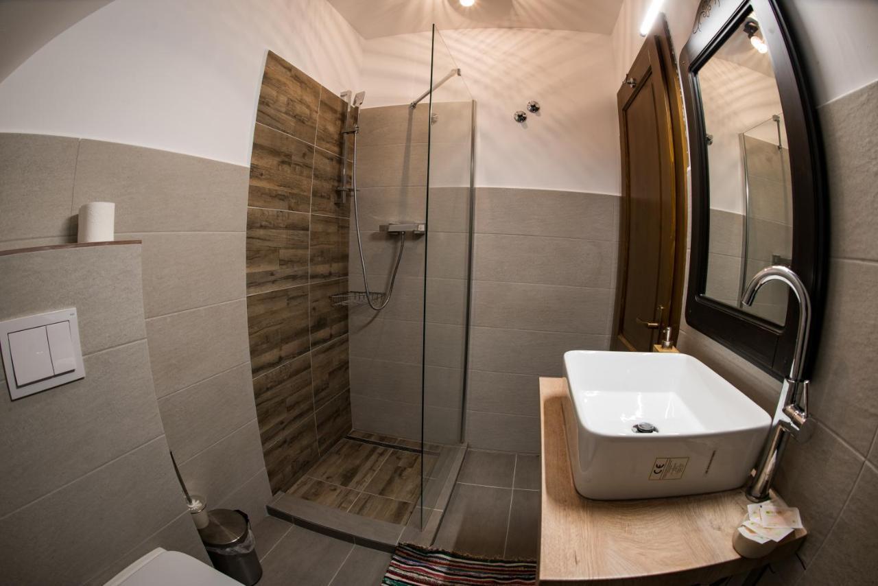 Отель Casa Strabunicului Partestii de Sus  Экстерьер фото