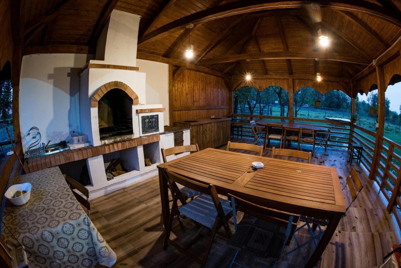 Отель Casa Strabunicului Partestii de Sus  Экстерьер фото